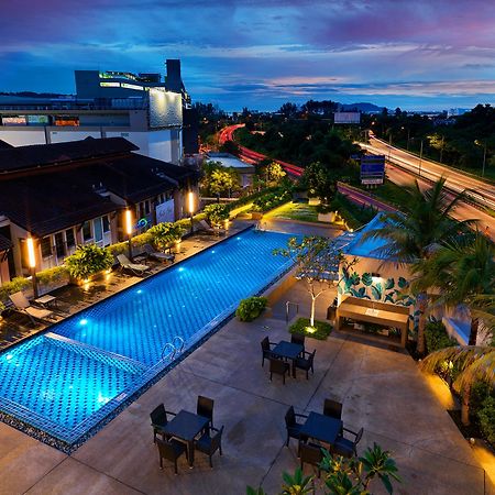 Eastin Hotel Penang Sungai Dua Bukit Екстер'єр фото