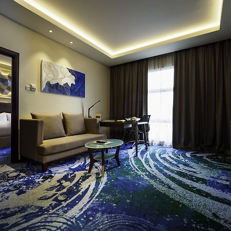 Eastin Hotel Penang Sungai Dua Bukit Екстер'єр фото