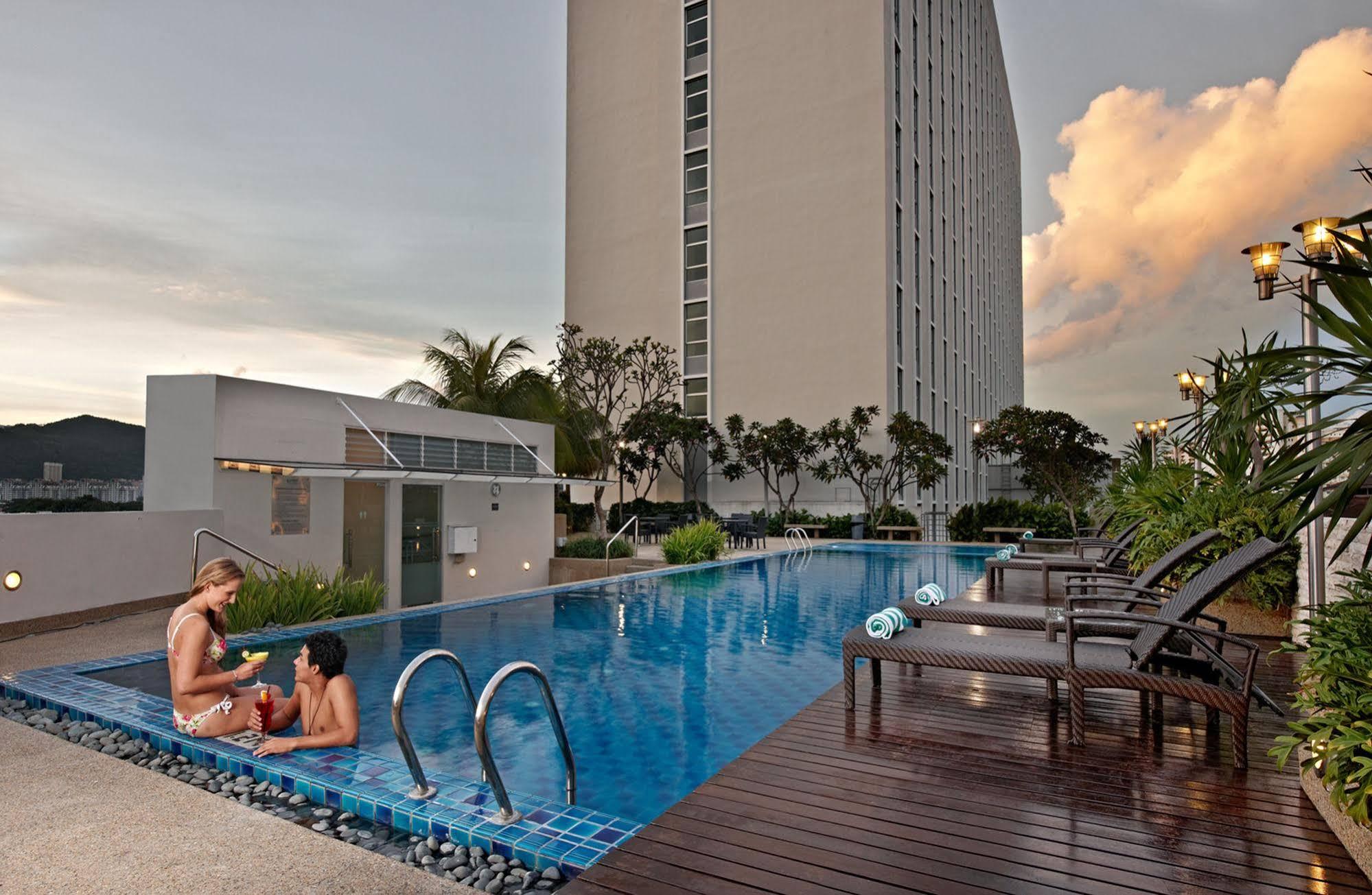 Eastin Hotel Penang Sungai Dua Bukit Екстер'єр фото