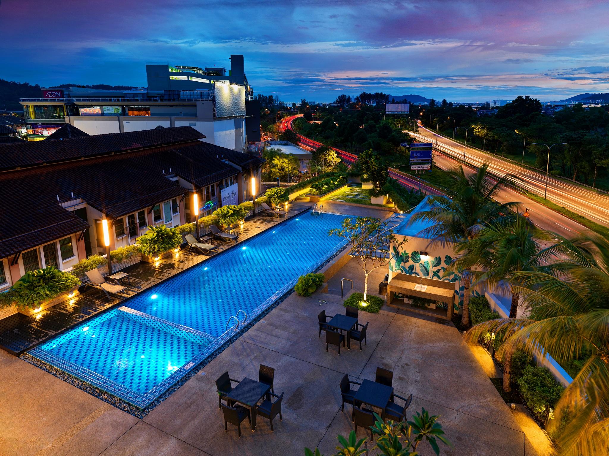 Eastin Hotel Penang Sungai Dua Bukit Екстер'єр фото